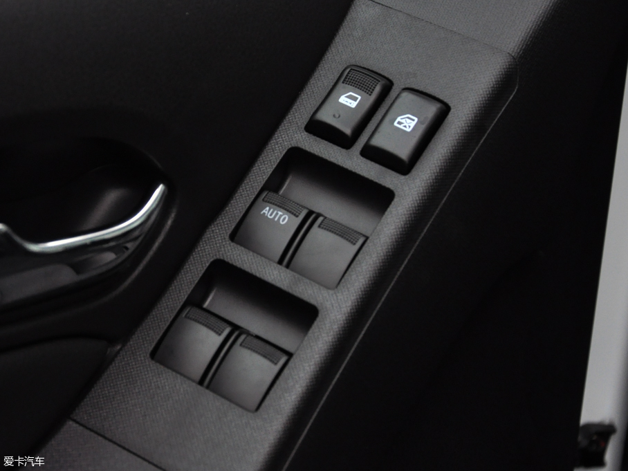 2016ʮmu-X΂b 3.0T  Ԅ 