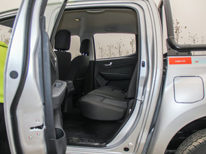2016款2.8T 手动豪华型 后排空间
