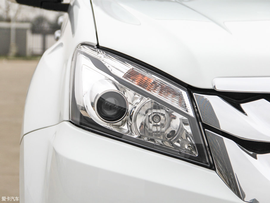 2017ʮmu-X΂b 3.0T  Ԅ 7 V