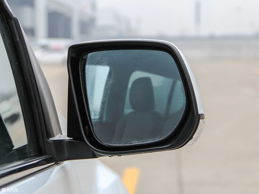 2017ʮmu-X΂b 3.0T (q) Ԅ 7 V