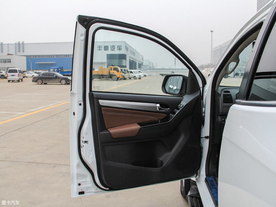 2017ʮmu-X΂b 3.0T  Ԅ 7 V