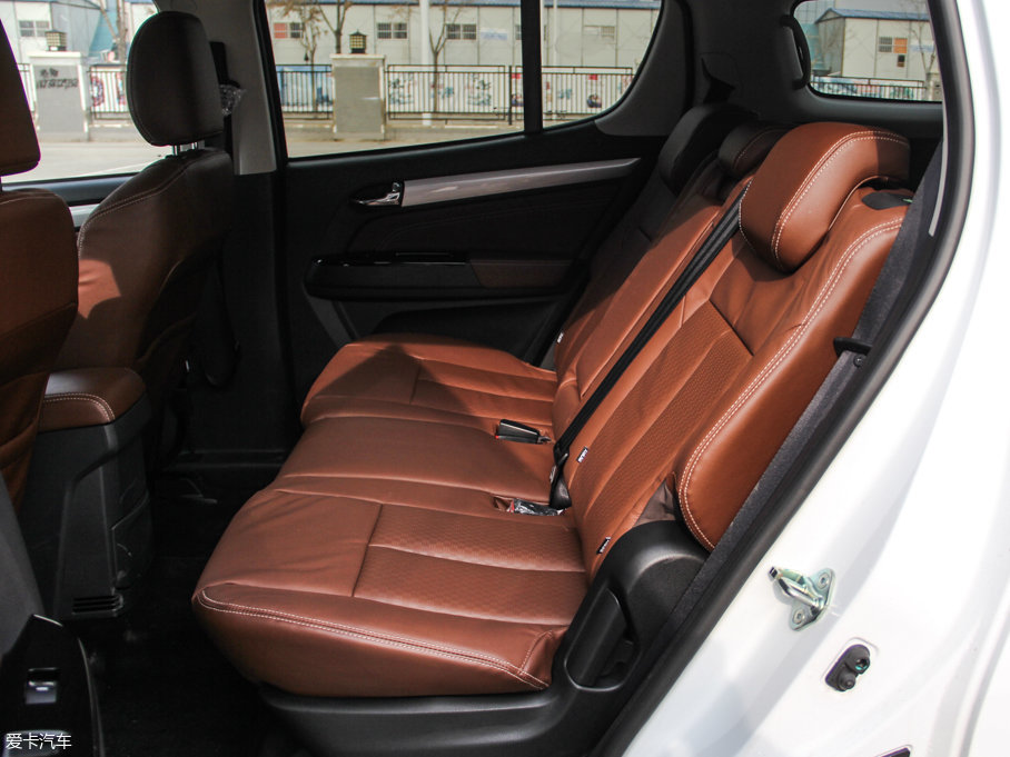 2017ʮmu-X΂b 3.0T  Ԅ 7 V