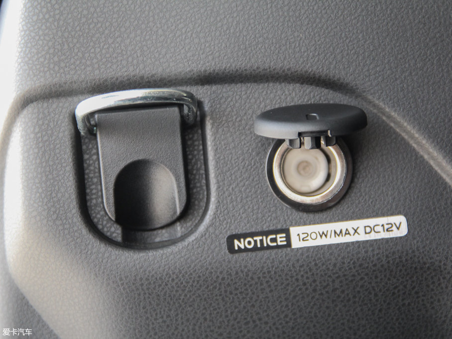 2017ʮmu-X΂b 3.0T  Ԅ 7 V