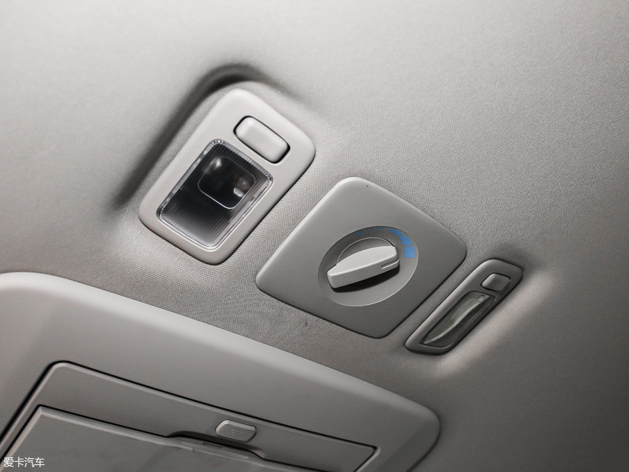 2017ʮmu-X΂b 3.0T  Ԅ 5 V