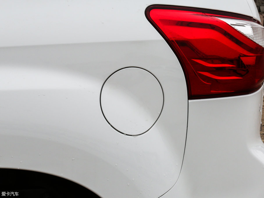 2017ʮmu-X΂b 3.0T  Ԅ 7 V