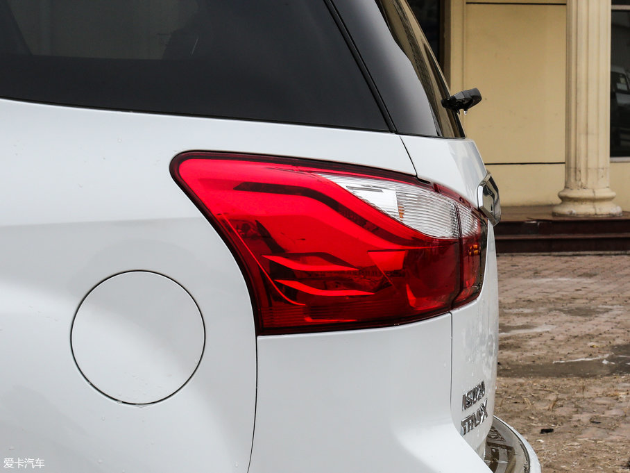 2017ʮmu-X΂b 3.0T  Ԅ 7 V