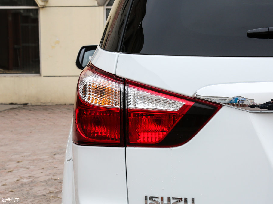 2017ʮmu-X΂b 3.0T (q) Ԅ 7 V