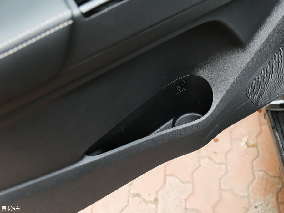 2017ʮmu-X΂b 3.0T  Ԅ 7 V