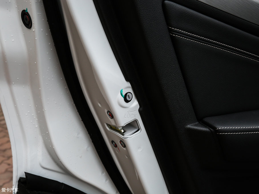 2017ʮmu-X΂b 3.0T  Ԅ 7 V