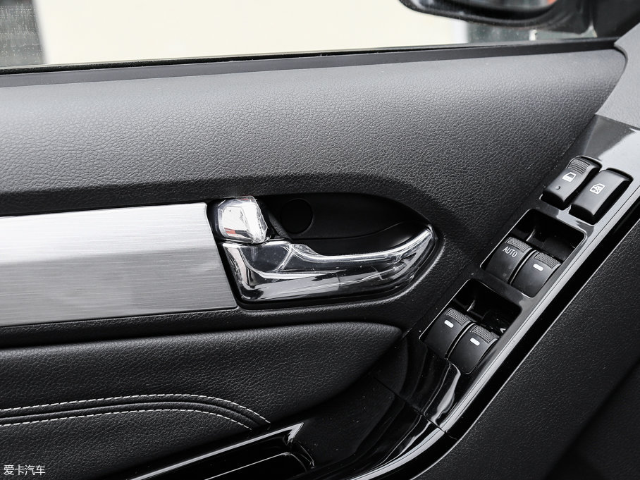 2017ʮmu-X΂b 3.0T  Ԅ 7 V