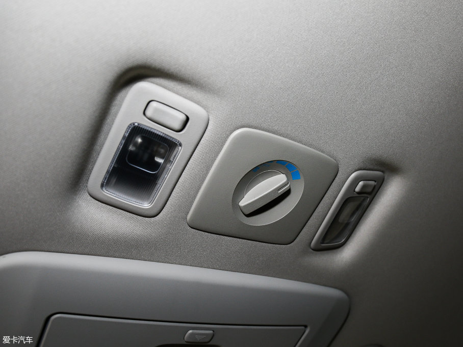 2017ʮmu-X΂b 3.0T  Ԅ 7 V