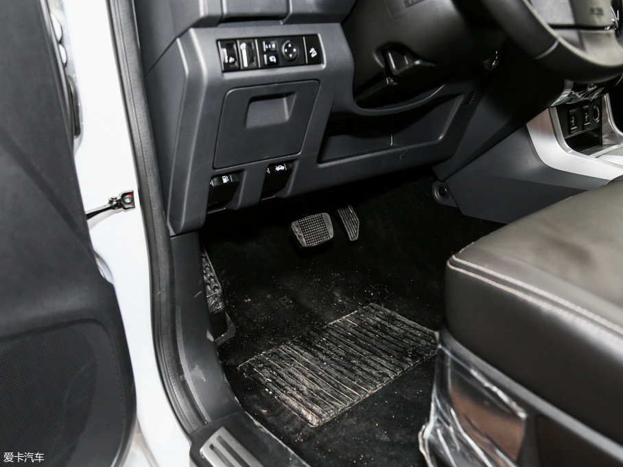 2017ʮmu-X΂b 3.0T  Ԅ 7 V