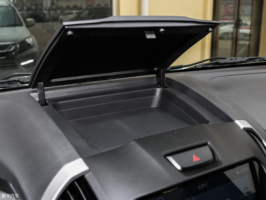 2017ʮmu-X΂b 3.0T  Ԅ 7 V