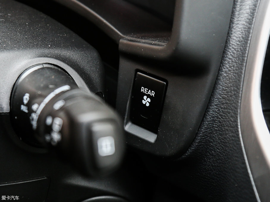 2017ʮmu-X΂b 3.0T  Ԅ 7 V