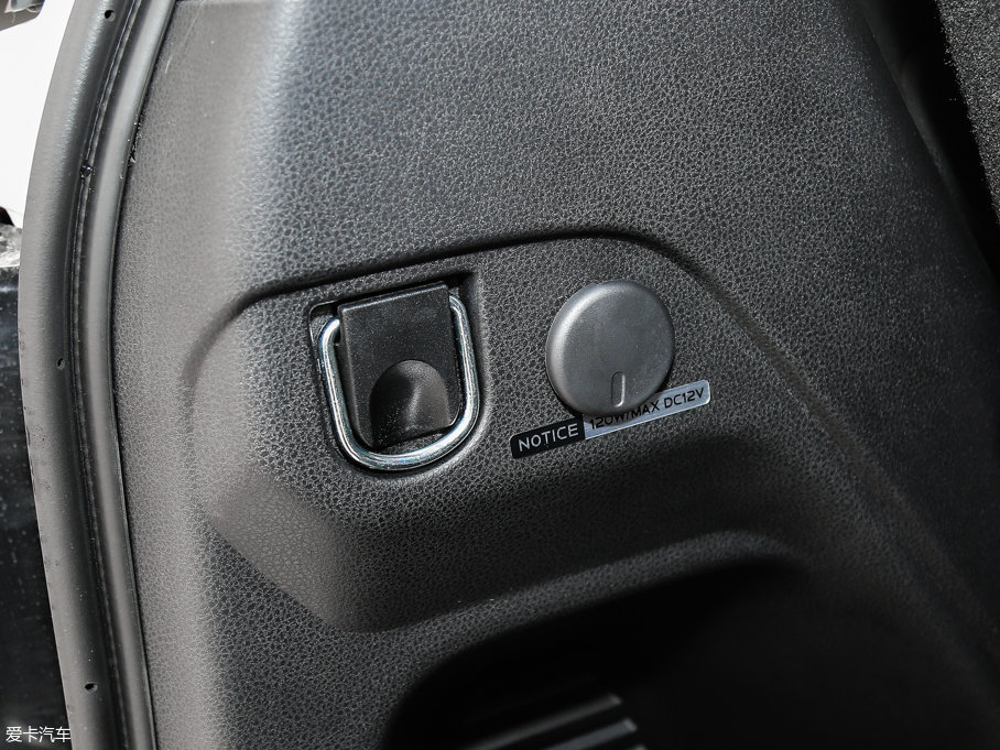 2017ʮmu-X΂b 3.0T  Ԅ 7 V