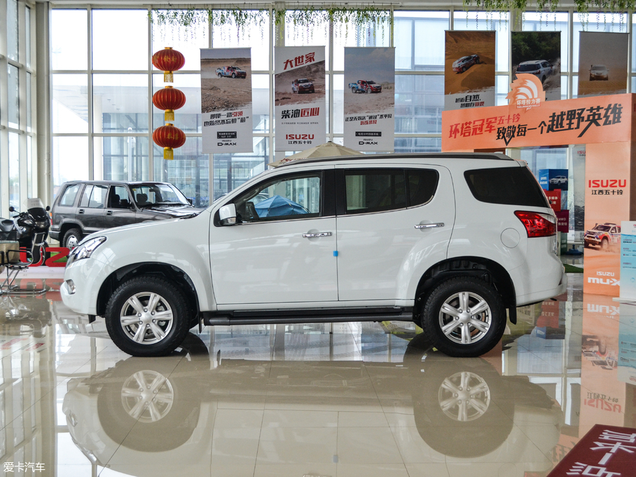 2017ʮmu-X΂b 3.0T  Ԅ 5 V