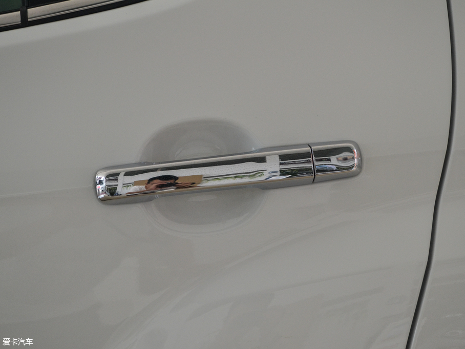 2017ʮmu-X΂b 3.0T  Ԅ 5 V