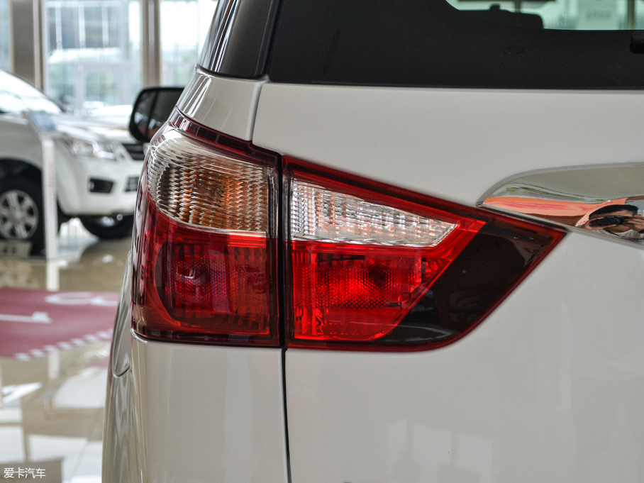 2017ʮmu-X΂b 3.0T  Ԅ 5 V