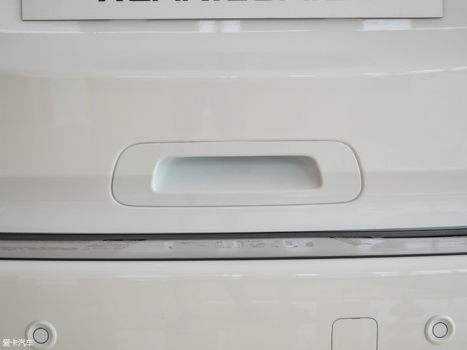 2017ʮmu-X΂b 3.0T (q) Ԅ 5 V