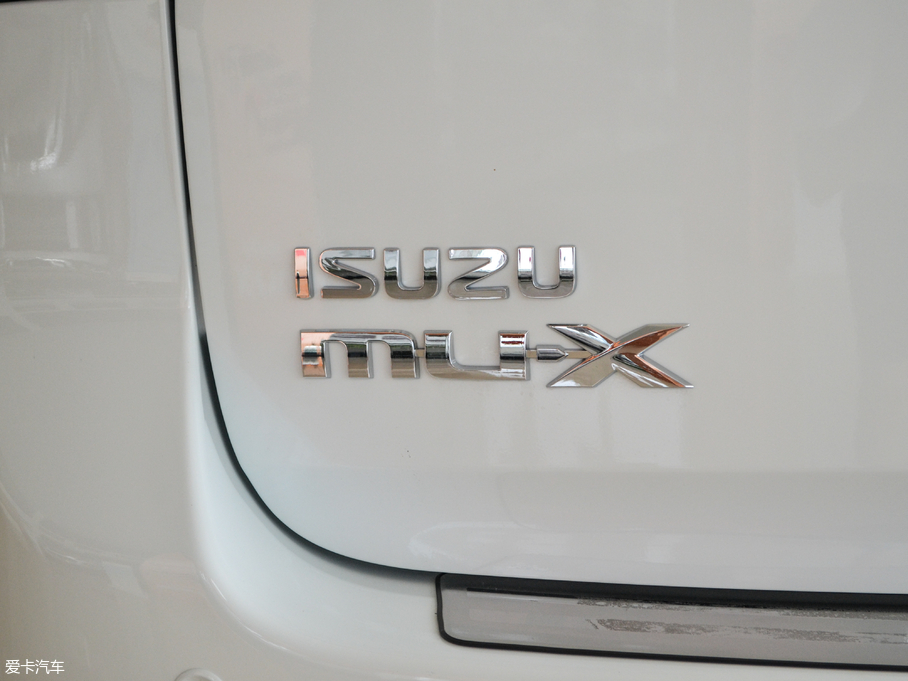 2017ʮmu-X΂b 3.0T (q) Ԅ 5 V