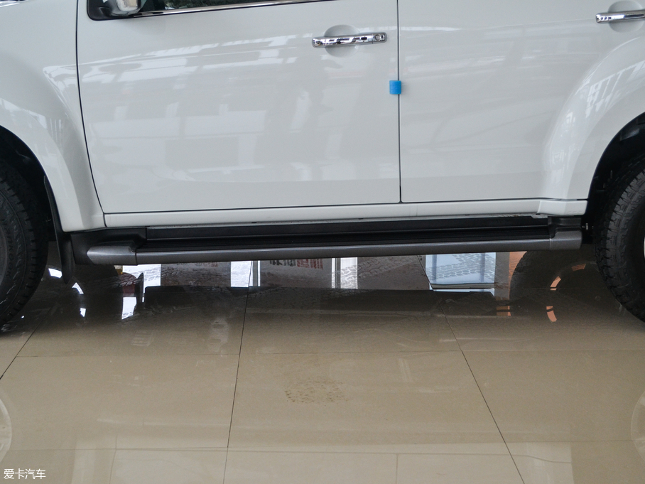 2017ʮmu-X΂b 3.0T  Ԅ 5 V