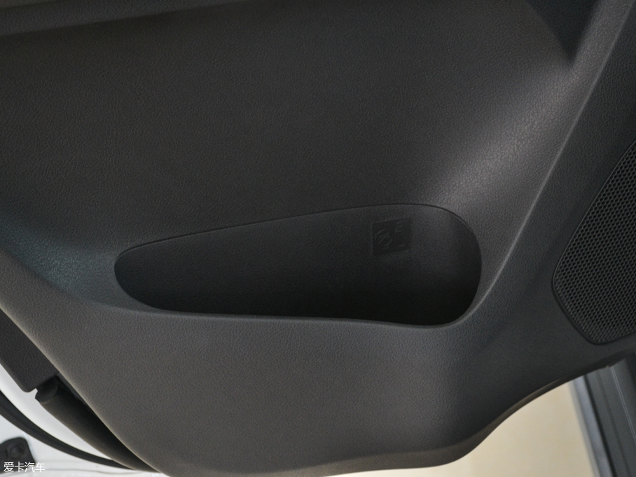 2017ʮmu-X΂b 3.0T  Ԅ 5 V