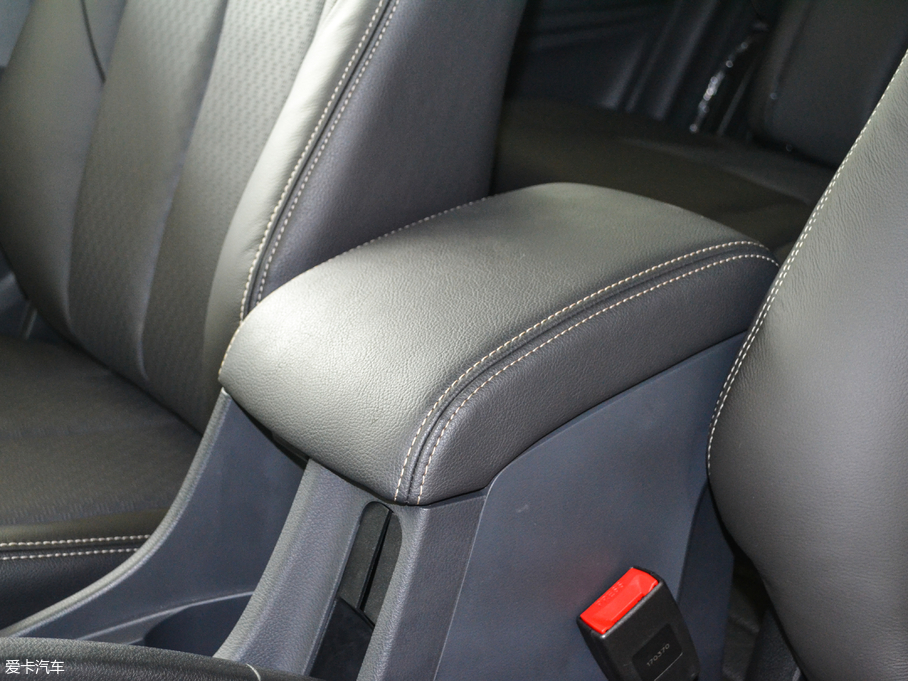 2017ʮmu-X΂b 3.0T  Ԅ 5 V