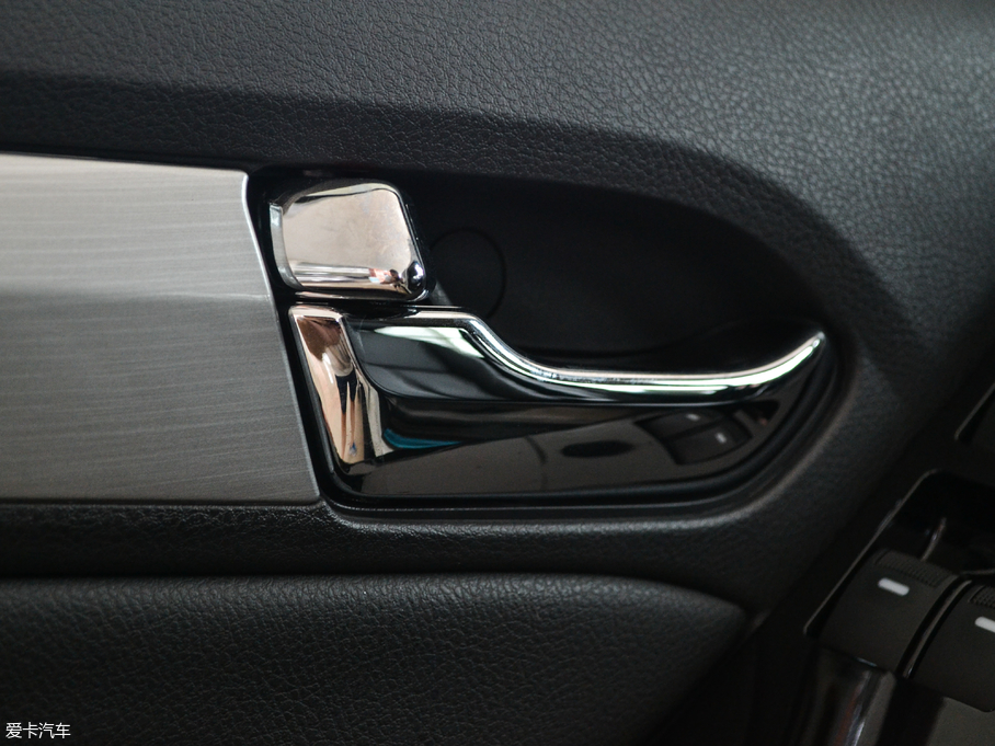 2017ʮmu-X΂b 3.0T  Ԅ 5 V