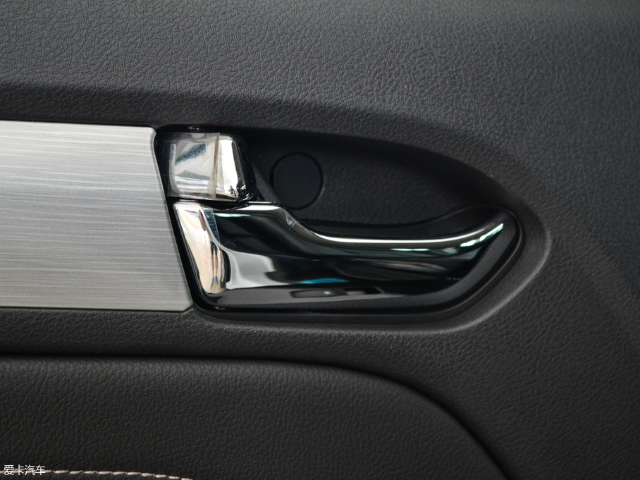 2017ʮmu-X΂b 3.0T  Ԅ 5 V