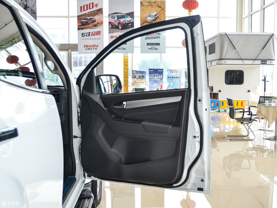 2017ʮmu-X΂b 3.0T  Ԅ 5 V