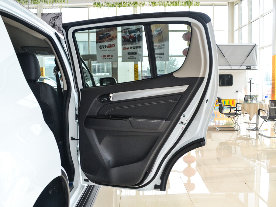 2017ʮmu-X΂b 3.0T  Ԅ 5 V