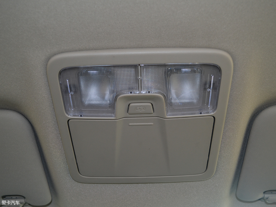 2017ʮmu-X΂b 3.0T  Ԅ 5 V