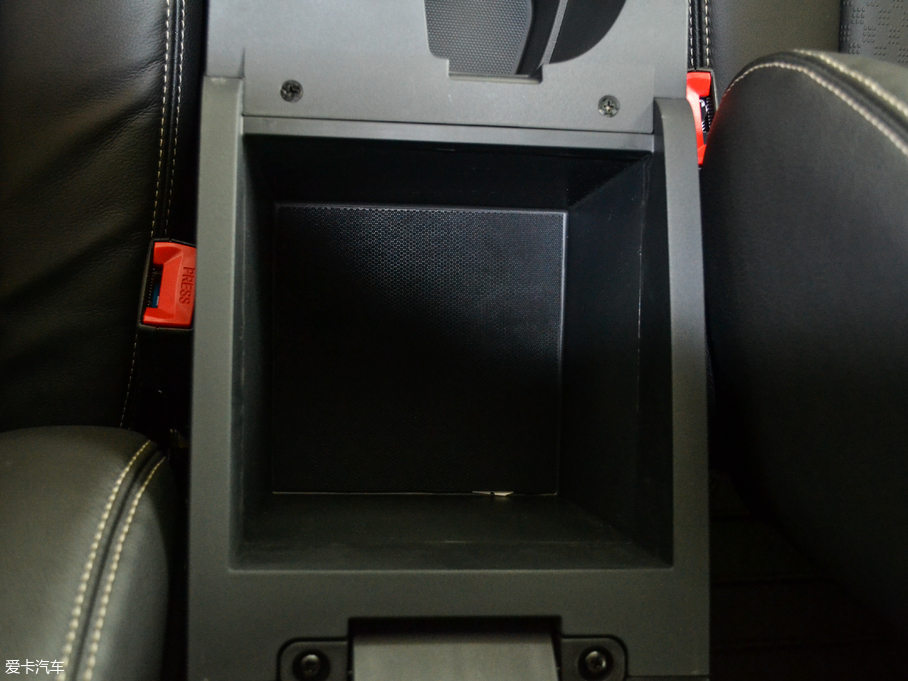 2017ʮmu-X΂b 3.0T  Ԅ 5 V