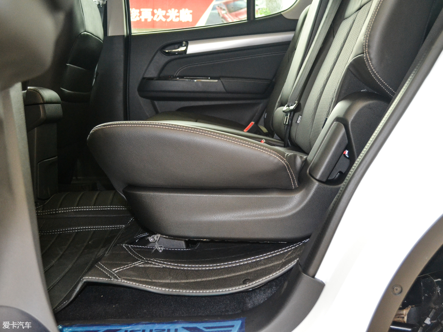 2017ʮmu-X΂b 3.0T  Ԅ 5 V