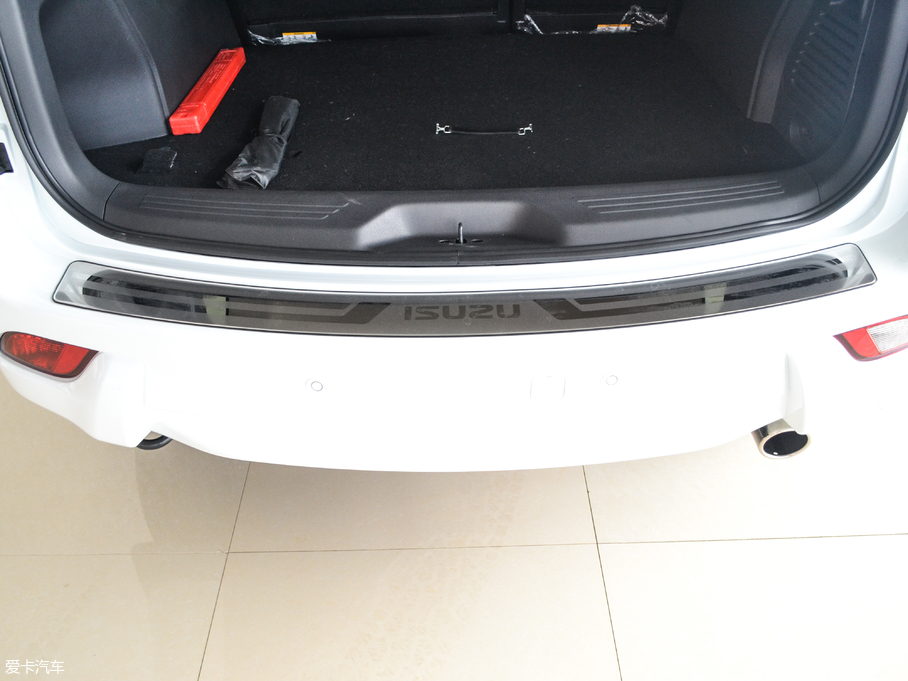 2017ʮmu-X΂b 3.0T  Ԅ 5 V