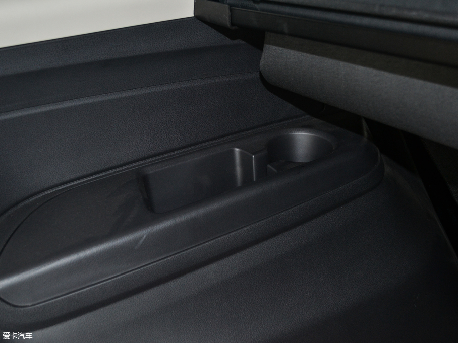 2017ʮmu-X΂b 3.0T  Ԅ 5 V