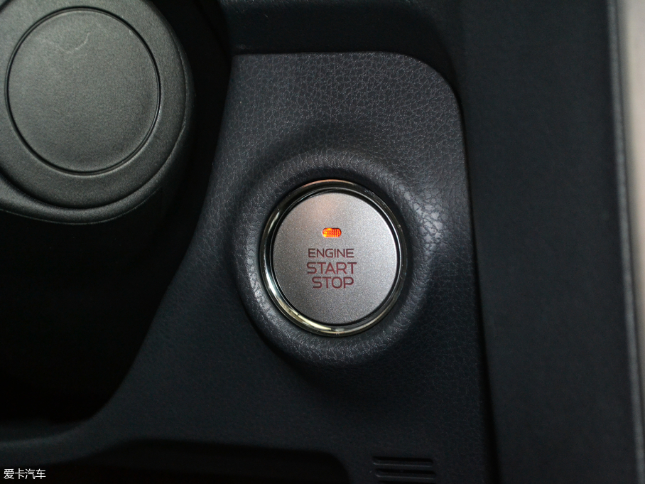 2017ʮmu-X΂b 3.0T  Ԅ 5 V