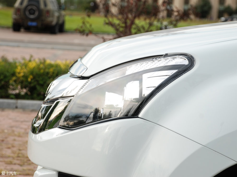 2018��D-MAX 3.0T �Ԅ���򌳬���A��