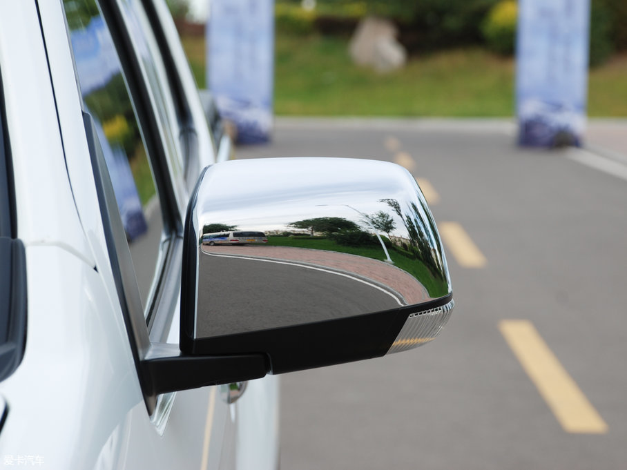 2018��D-MAX 3.0T �Ԅ���򌳬���A��