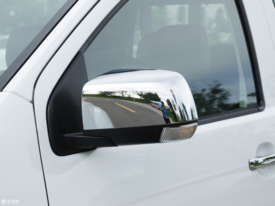 2018��D-MAX 3.0T �Ԅ���򌳬���A��