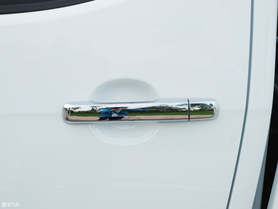 2018��D-MAX 3.0T �Ԅ���򌳬���A��