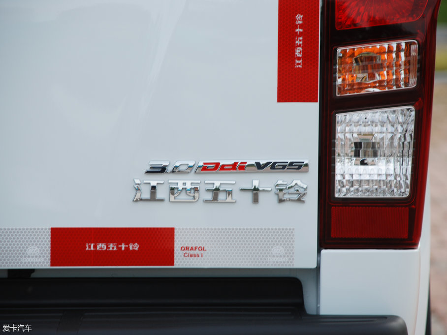 2018��D-MAX 3.0T �Ԅ���򌳬���A��