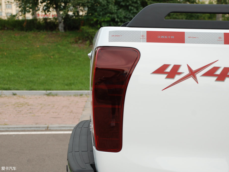 2018��D-MAX 3.0T �Ԅ���򌳬���A��