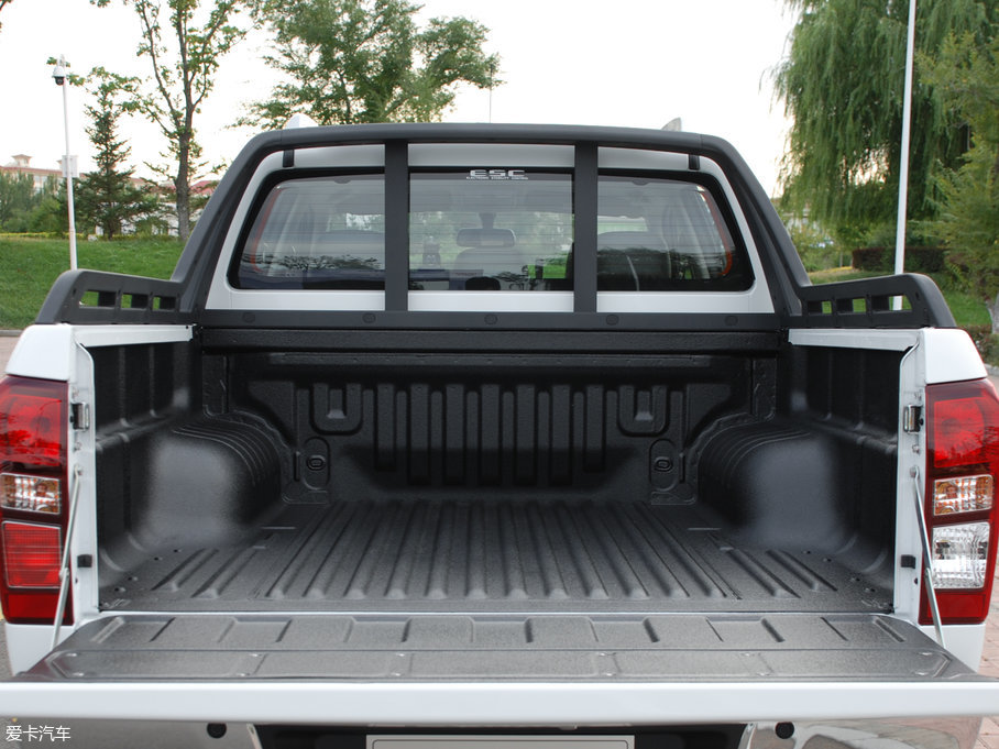 2018��D-MAX 3.0T �Ԅ���򌳬���A��