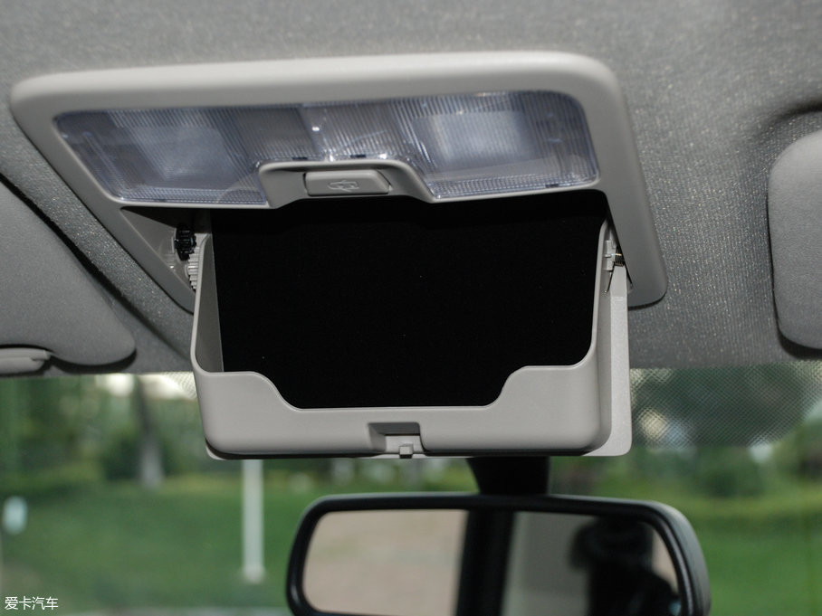 2018D-MAX 3.0T Ԅ򌳬A