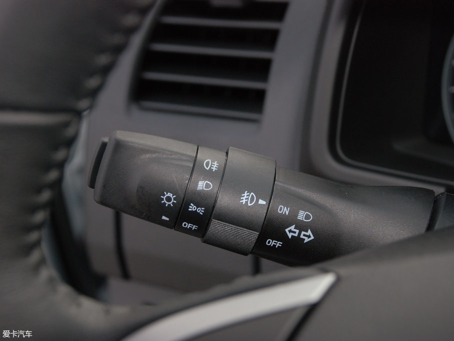 2018D-MAX 3.0T Ԅ(q)A