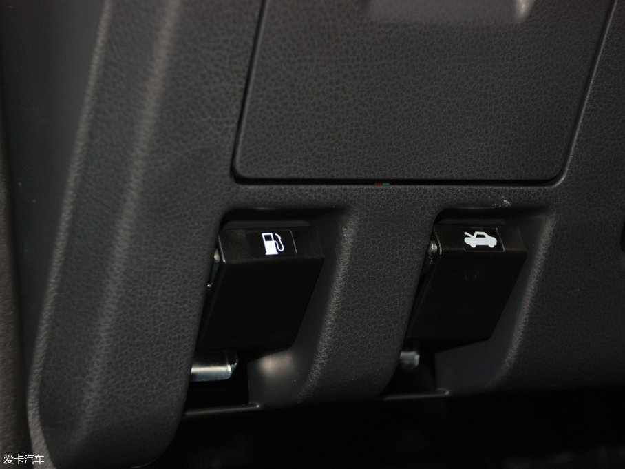 2018��D-MAX 3.0T �Ԅ���򌳬���A��