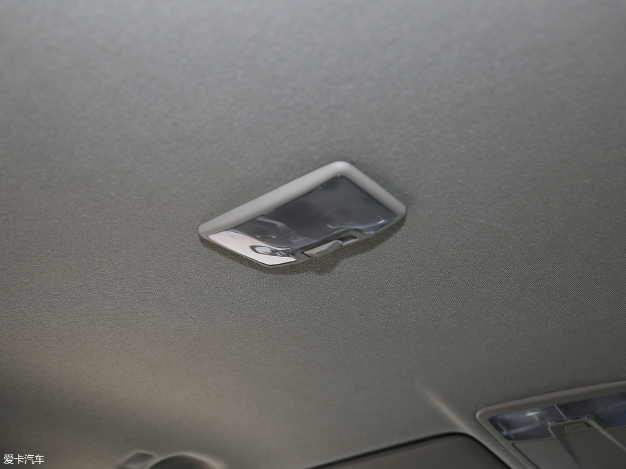 2018��D-MAX 3.0T �Ԅ����X-POWER��