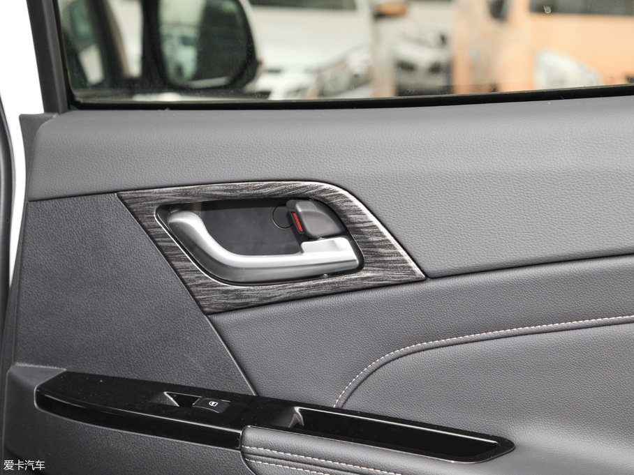 2018ʮmu-X΂b 3.0T  քӄ 5