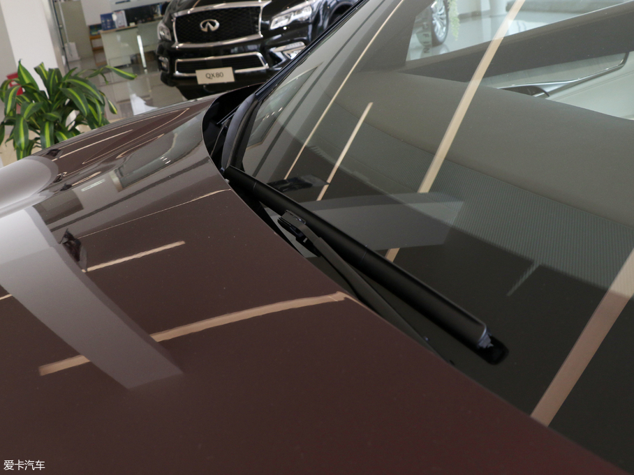 2018ӢQX50 2.0T (q)A